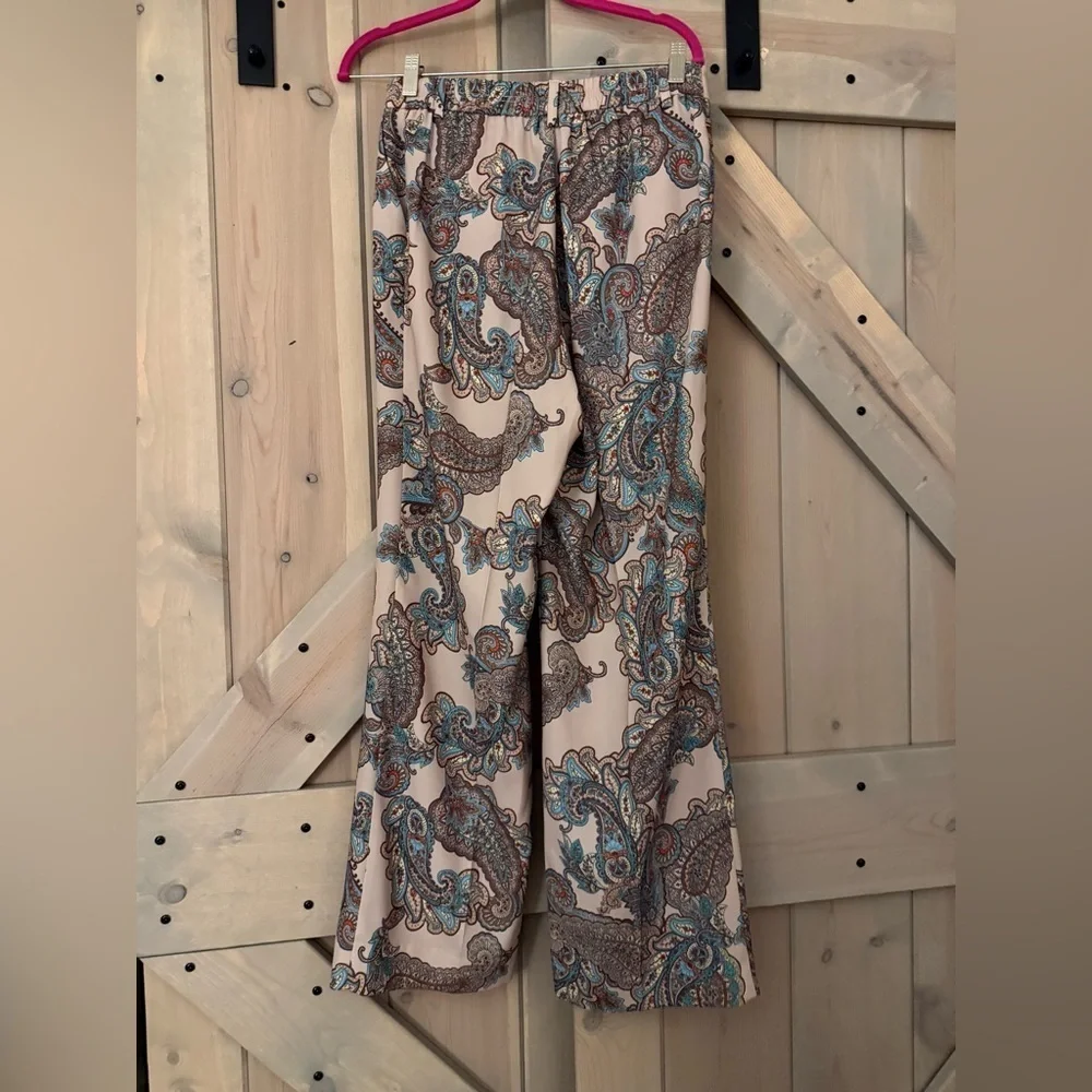 Express Paisley Wide-Leg Pants in Cream and Blue